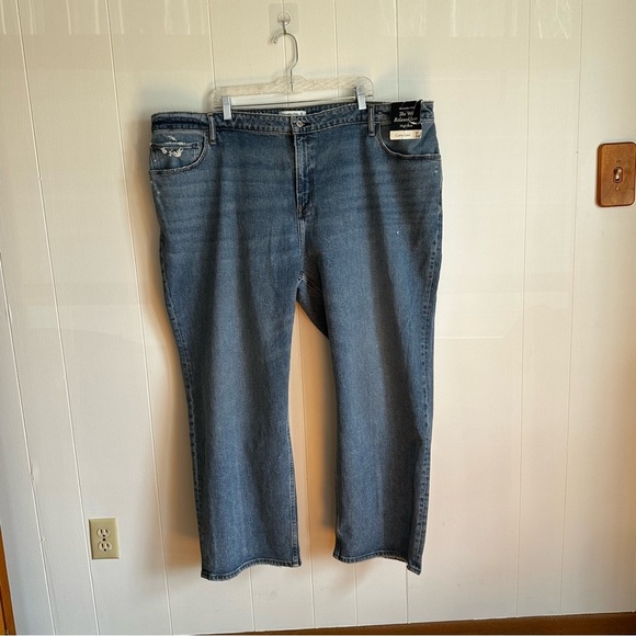 Abercrombie & Fitch Curve Love Ultra High Rise 90s Straight Jean Size 37 Short - Picture 4 of 8